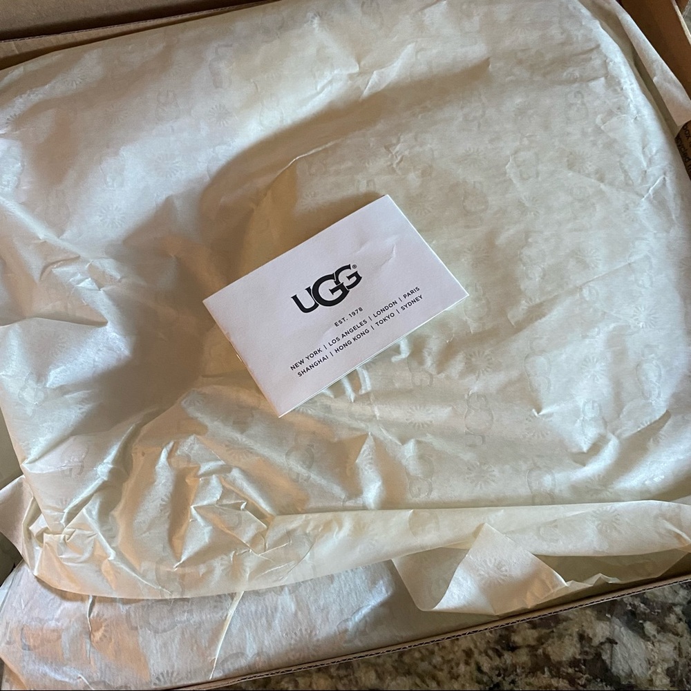 UGG Mini Bailey Bow Silver Sparkle Boots - Picture 3 of 15